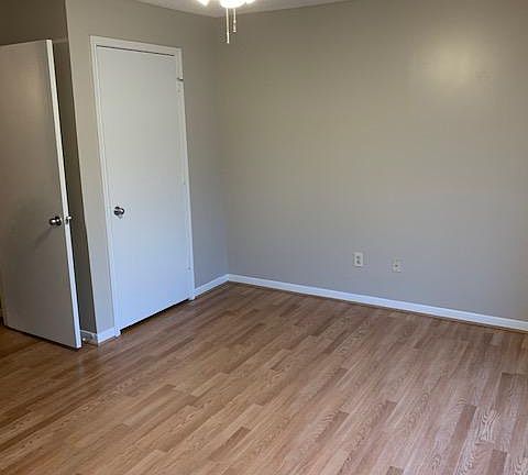 2nd image of 2011 N Highway 17 Unit 1500G
