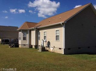 1144 Old Hollow Rd, Winston Salem, NC 27105