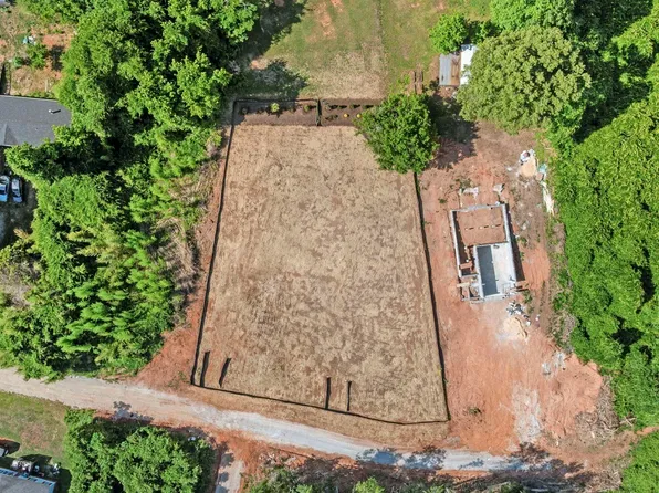 105 S Silver Lake Dr, Taylors, SC 29687