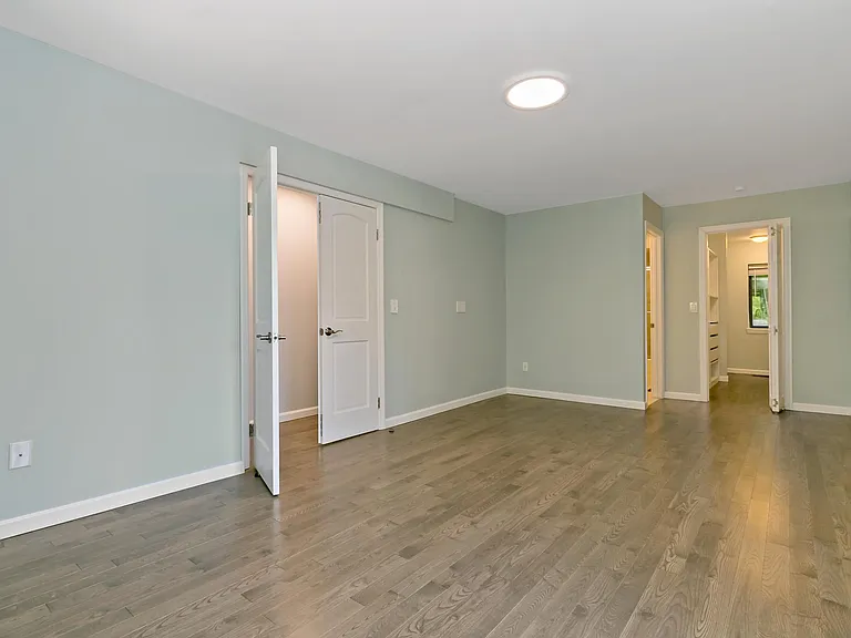 343 N Greeley Ave — Photo 20