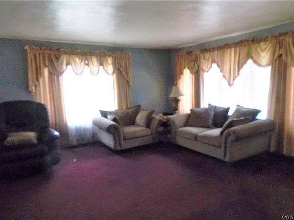 2nd image of 421-23 Monticello Dr N