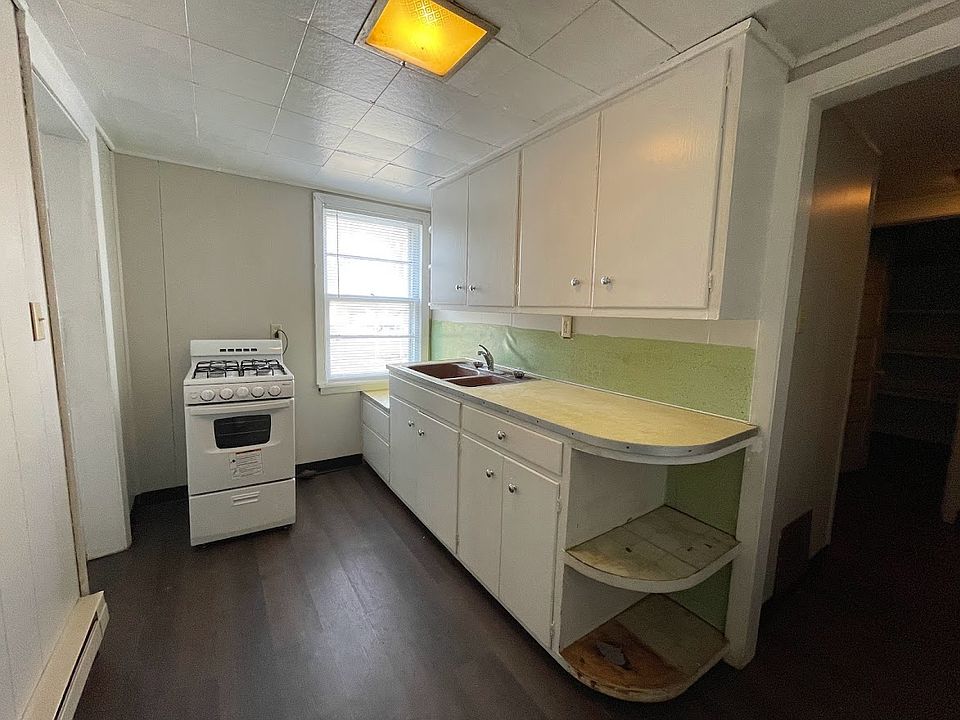 2nd image of 2836 Independence Ave #1