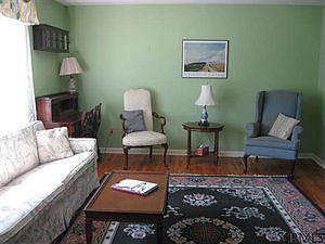 3rd image of 11 Linton St