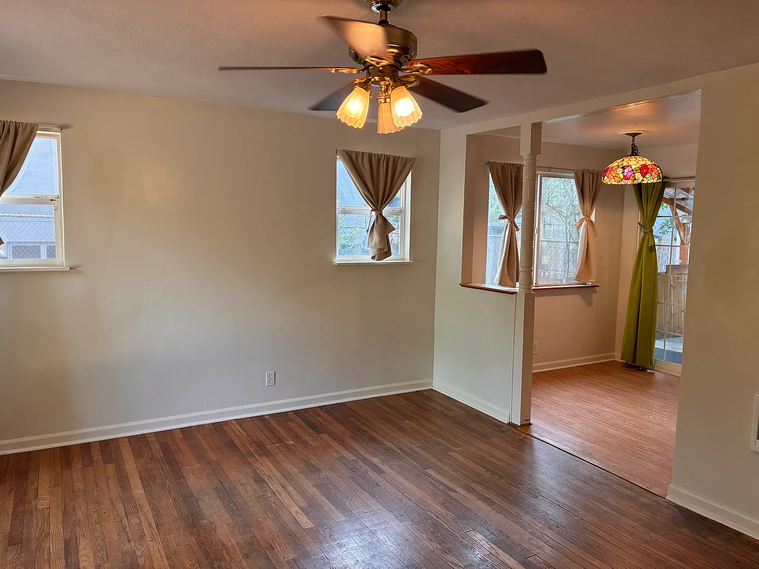 2 bed, 856 sqft, $2,200 — Photo 2