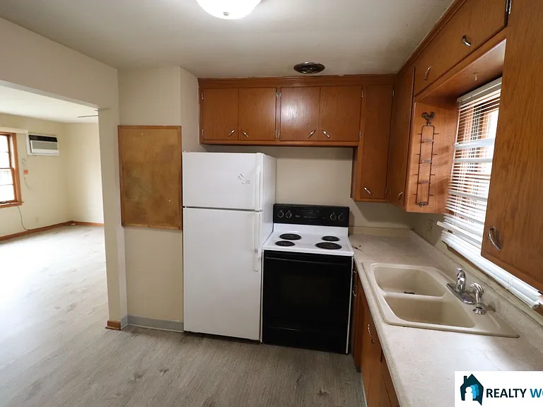 2405 North 50th Street — Photo 2