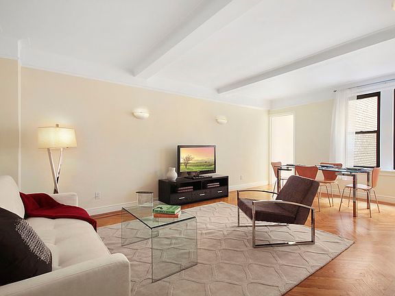 3rd image of 41 W 72nd St APT 10E