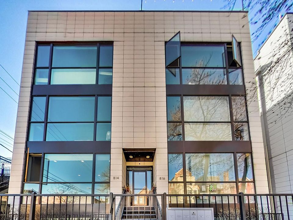 1st image of 814 N Wood St #1