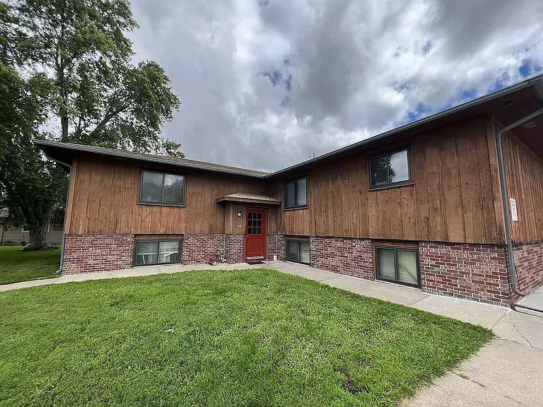340 S Birchwood Dr #C — Photo 1