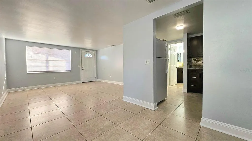 2 bed, 1.0 bath, 908 sqft, $1,600 — Photo 4