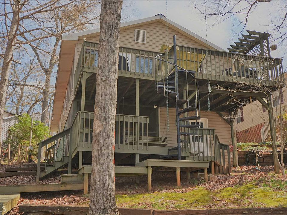 1st image of 439 Lakewood Dr #76