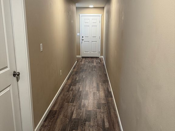3rd image of 698 Hansen St SE