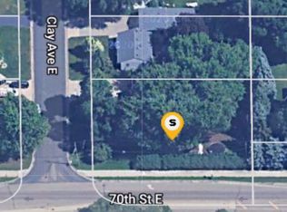 6970 Clay Ave, Inver Grove Heights, MN 55076