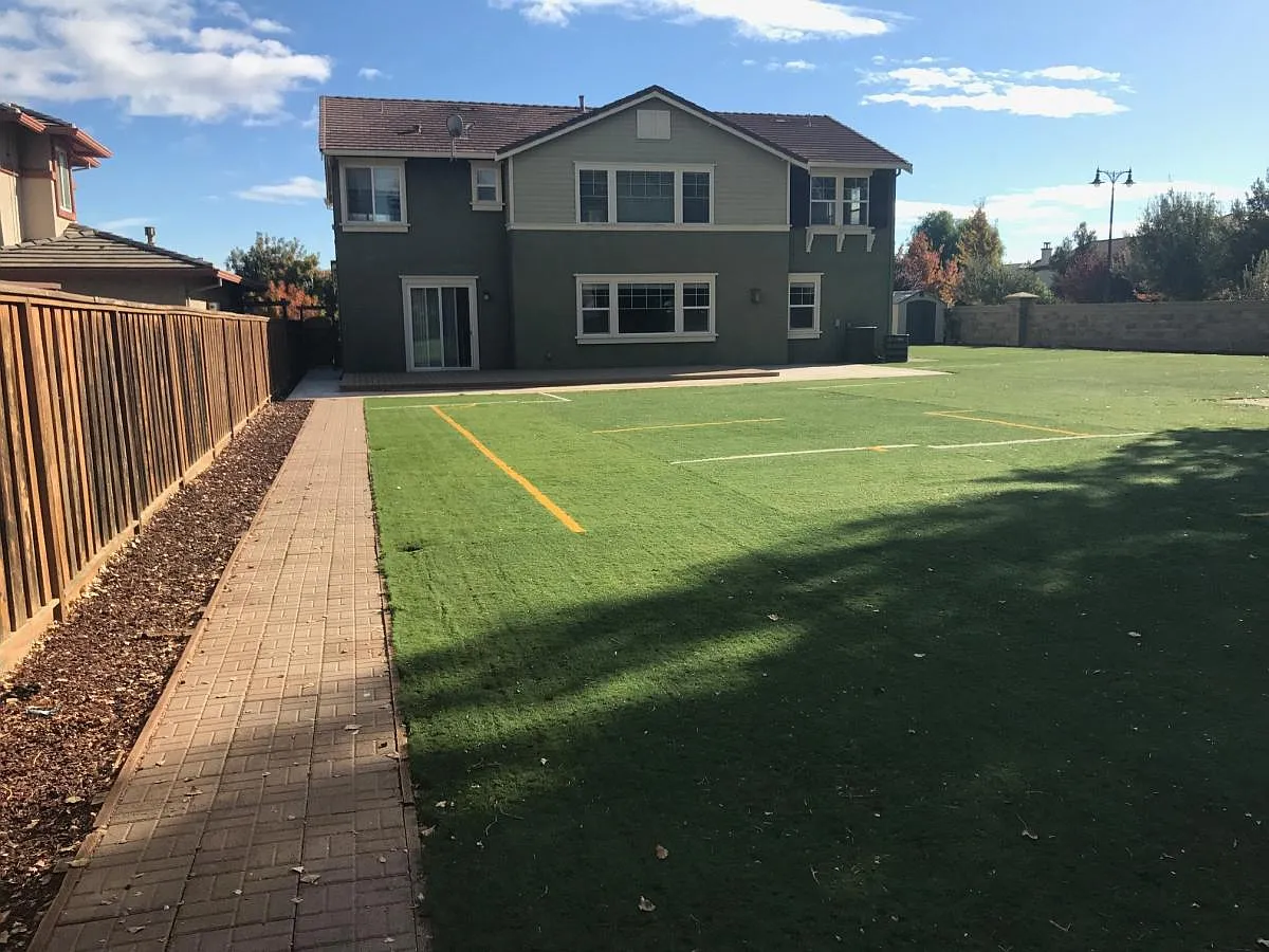 748 W La Canada Avenue — Photo 3