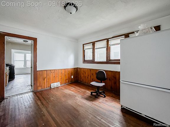 4th image of 12778 Meyers Rd
