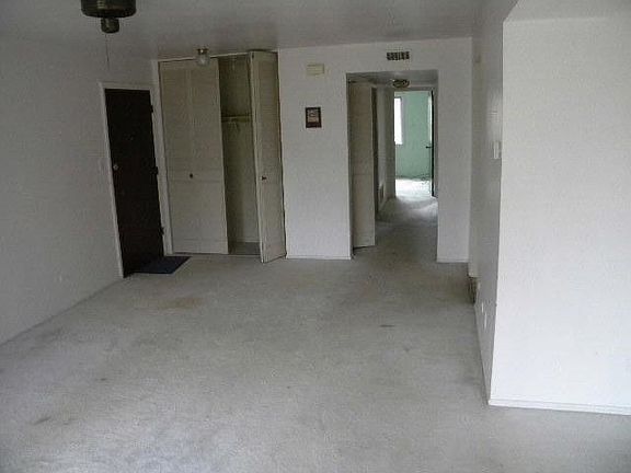 2nd image of 814 Sandra Dr APT 4B