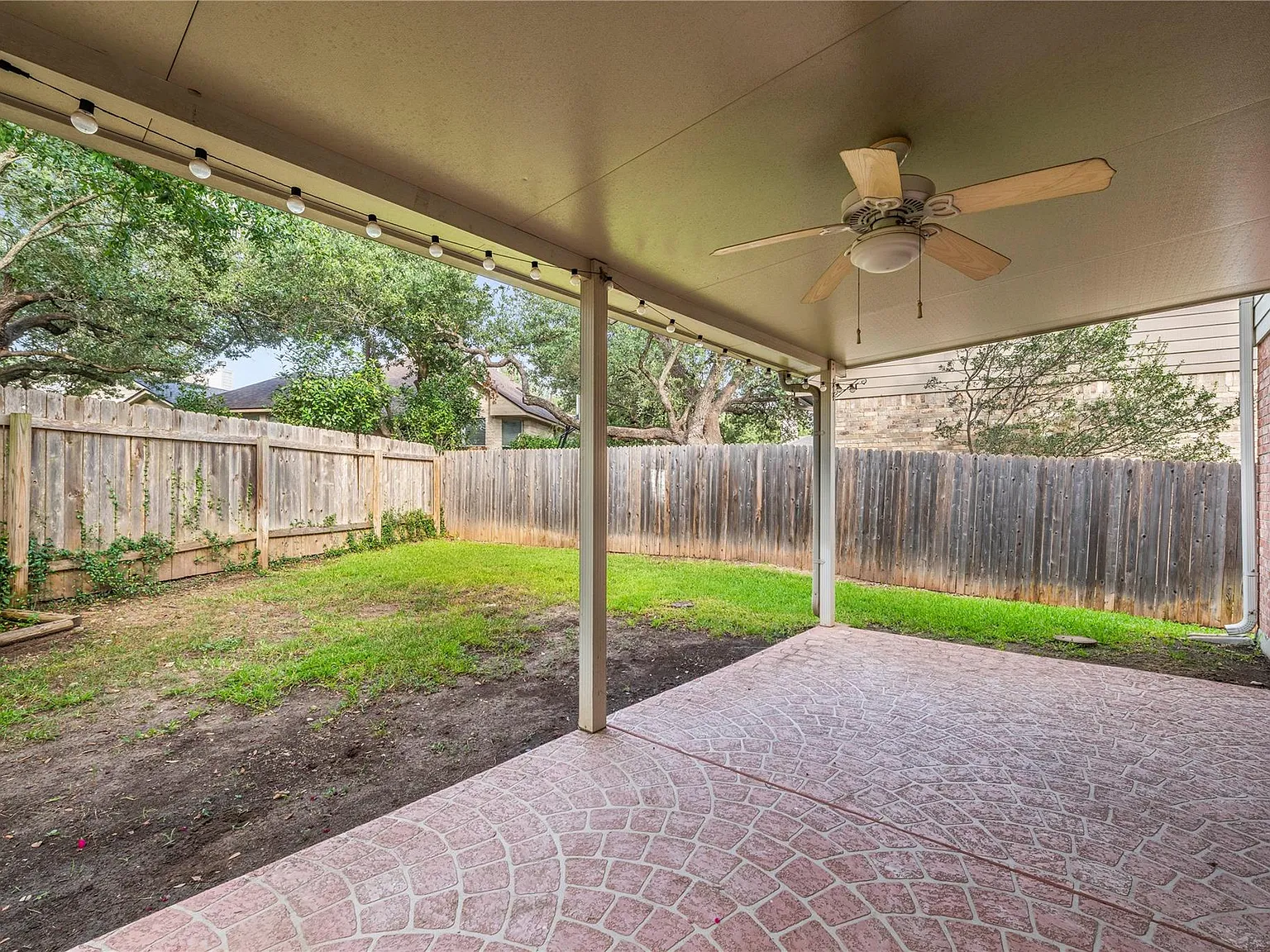 3 bed, 2.5 bath, 2264 sqft, $3,400 — Photo 3
