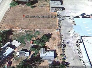 222 Laurel St, Caldwell, ID 83605