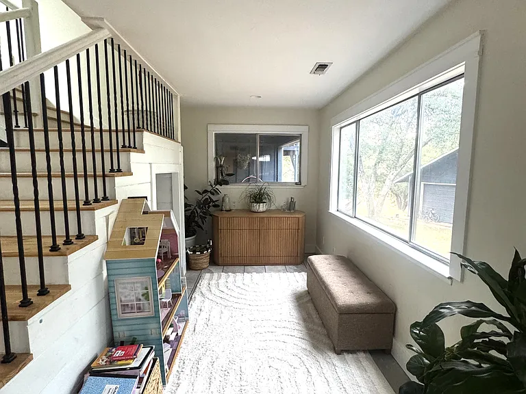nook area adjacent to dining room