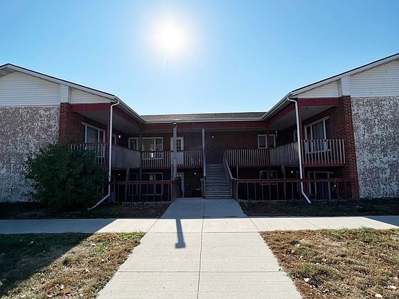 2nd image of 621 3rd Ave N APT 6