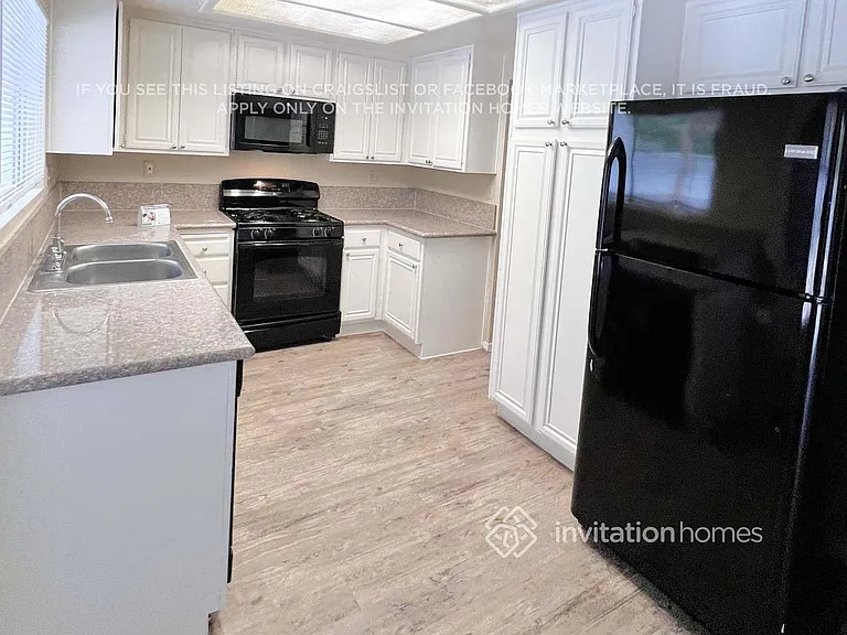 330 Templeton Dr — Photo 4
