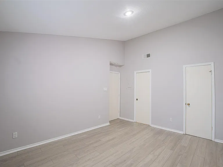 8200 Neely Dr #209 — Photo 10