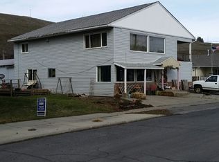 1615 Cedar St APT 1, Colfax, WA 99111