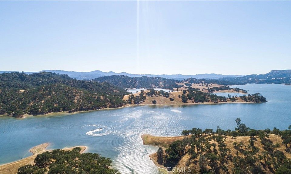 1st image of 3195 Lakeside Village Dr