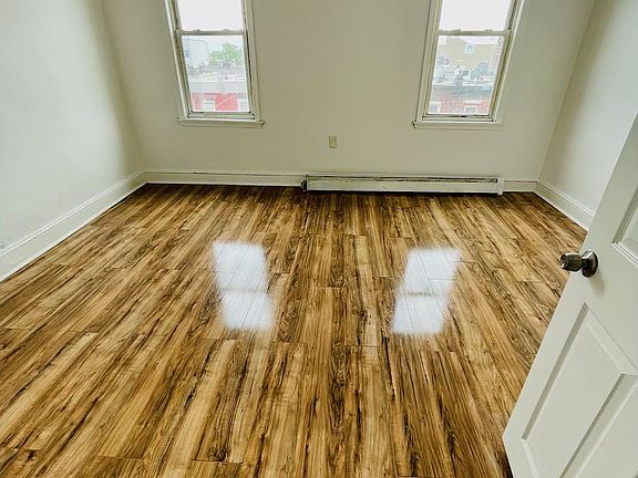 4th image of 735 Jackson St Floor 3