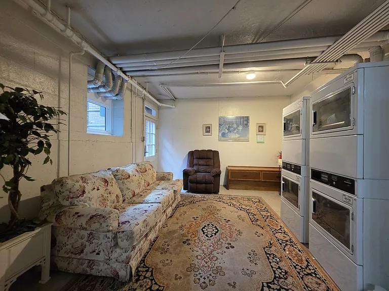 572 Whitney Ave #5-3 — Photo 9