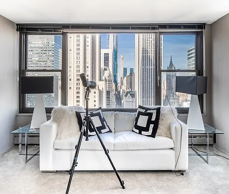 Rented by BARNES New York | media 2