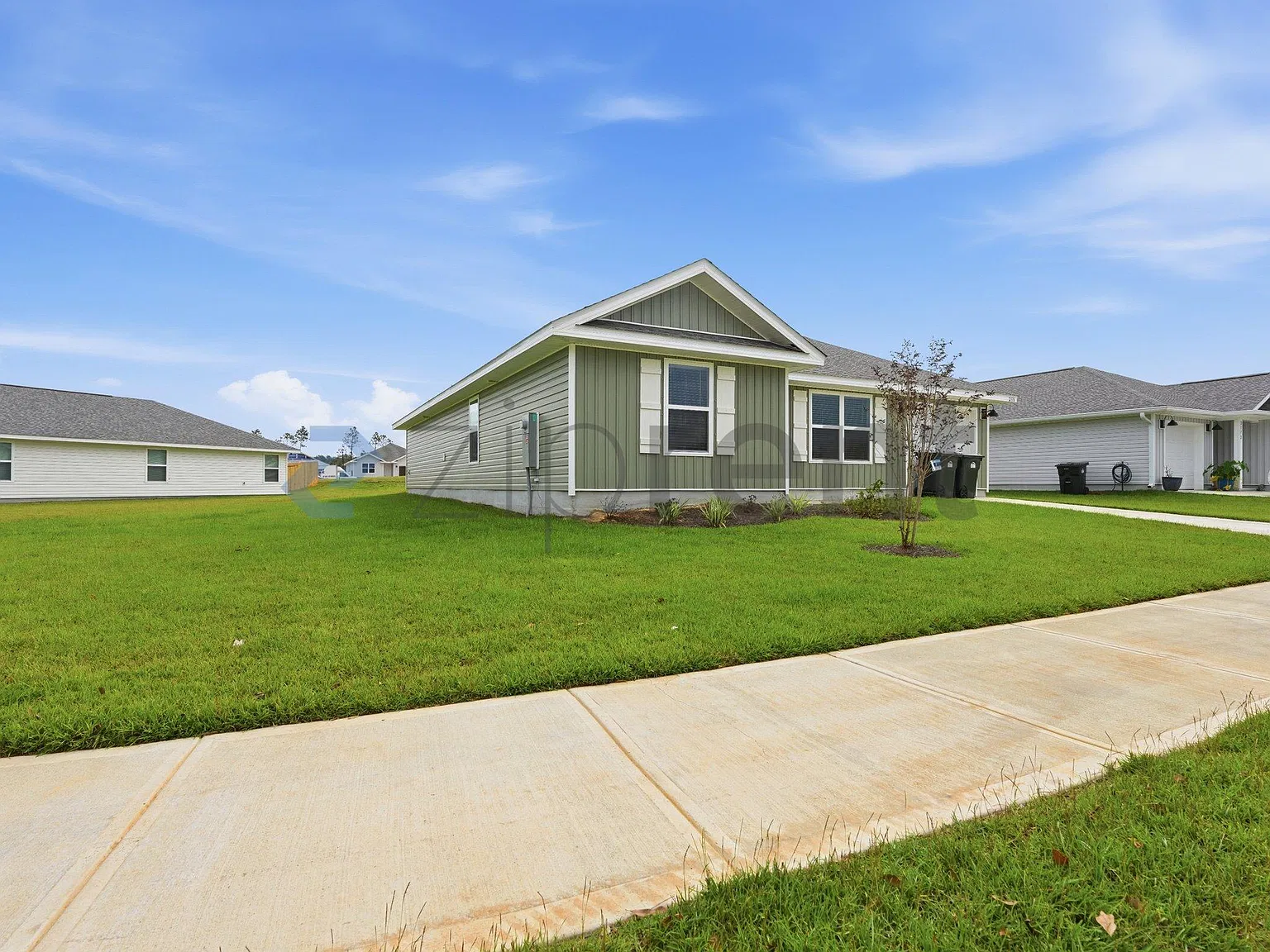 4 bed, 1417 sqft, $2,100 — Photo 3