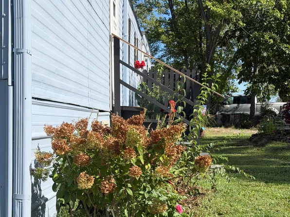 (undisclosed Address), Nicholasville, KY 40356