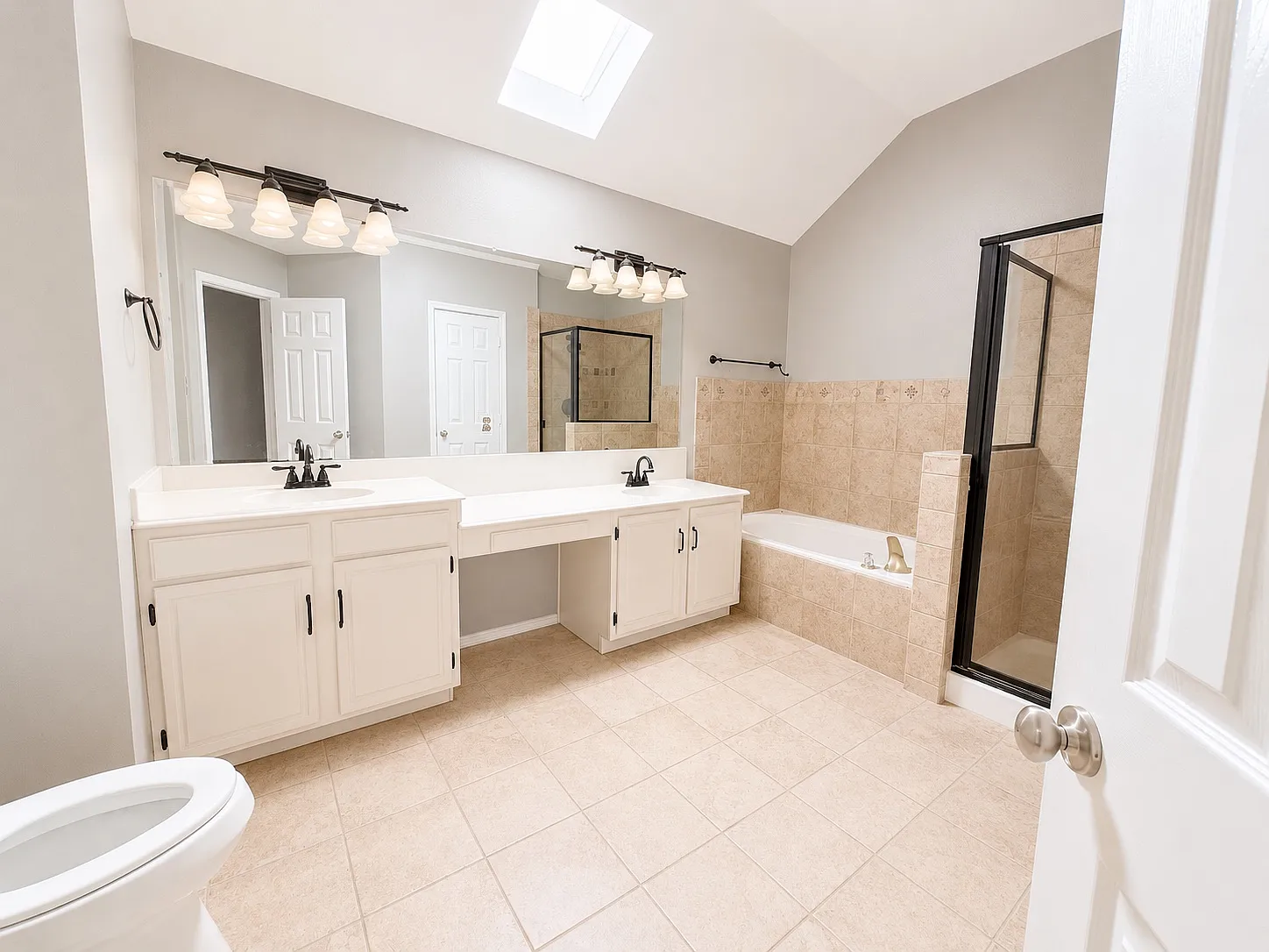 7900 Squire Ln — Photo 4