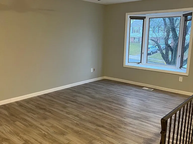 2418 York Rd — Photo 4