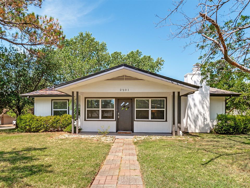 1st image of 2201 Lake Coves Dr