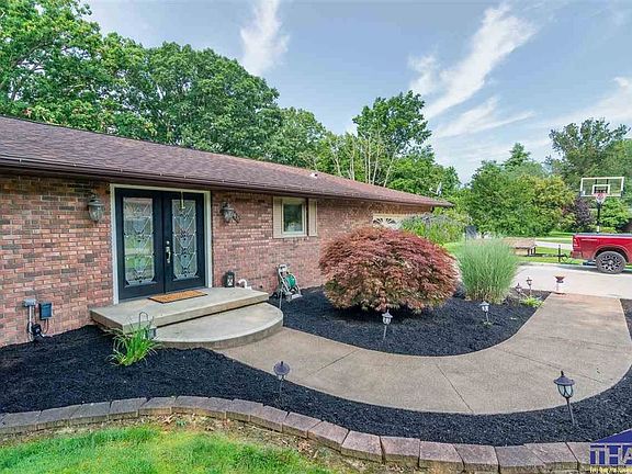 2nd image of 8430 N Maplewood Pl