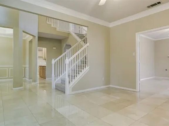 5th image of 1931 Paloma Way