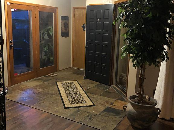 3rd image of 4344 Foxglove Ln