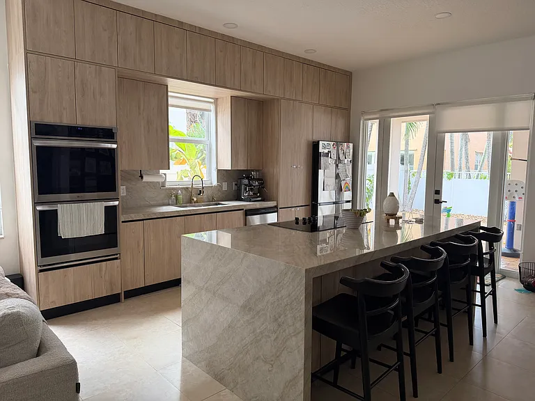 15616 SW 52nd Ct — Photo 3