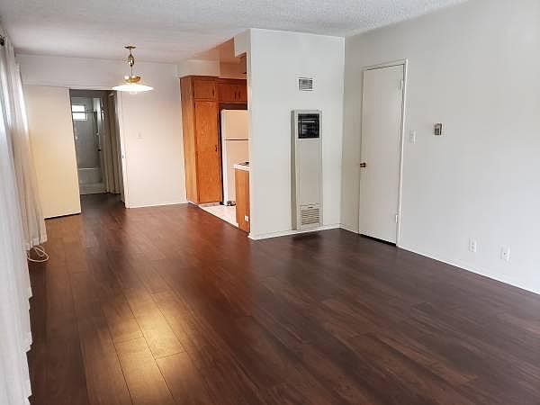 2nd image of 4390 Camellia Ave #1