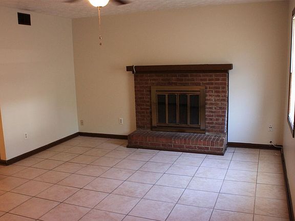 2nd image of 2367 Cragstone Ct #2371