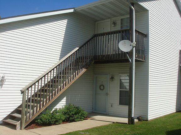3rd image of 641 Donna Dr