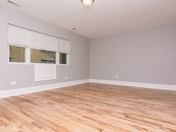 5th image of 8215 S Ellis Ave #301