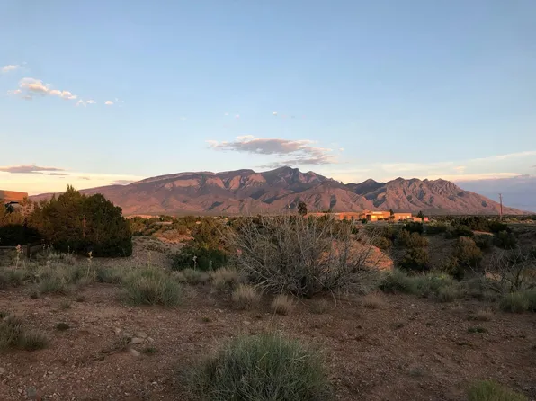 3 W Stardust Ct, Placitas, NM 87043