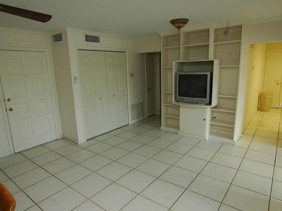 4th image of 4164 Pinelake Ln APT 101