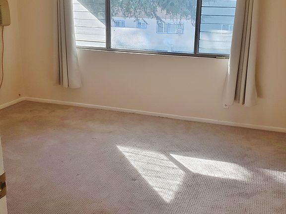 5th image of 506 N Flores St #A