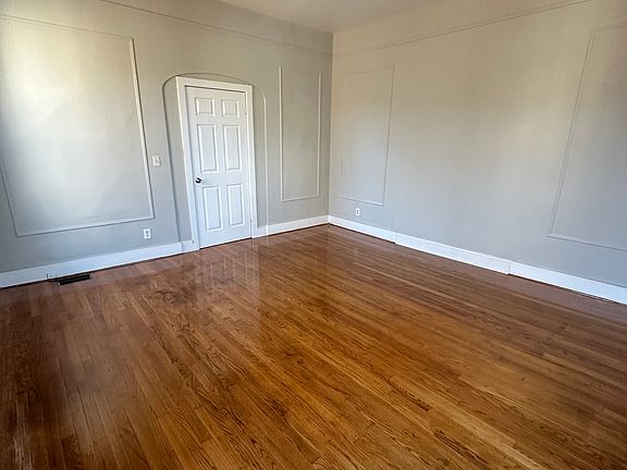 5th image of 1260 Whalley Ave #1A