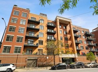 560 W Fulton St APT 504, Chicago, IL 60661
