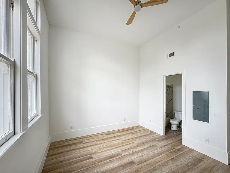 Holy Cross Apartments — Photo 18