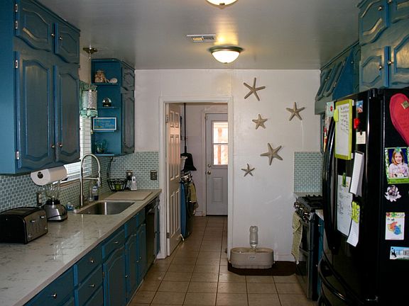 4th image of 2112 W Portola Ave